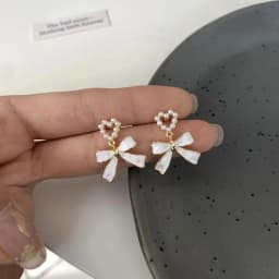 Korean Fashion Charm White Bowknot Stud Earring for Women Temperament Pearls Bow Heart Earrings Party Jewelry Accessories Gift