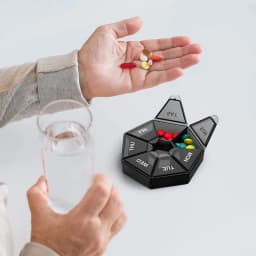 2/4Pcs 7 Days Pill Storage Box Mini Travel Portable Medicines Dispenser Box Multifunction Plastic Seven Compartment Sealer Box