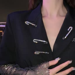 Luxury Elegent Gold Color Crystal Zircon Pins Fashion Women Rhinestones Brooches Safety Metal Pin Shawl Scarf Jeans Buckle Party