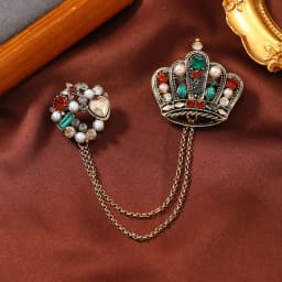 Studded Pearl Shaped Square Brooch Women Palace Style Retro Design Sense Suit Pin Niche Fashion Accessories for Lady Gift
