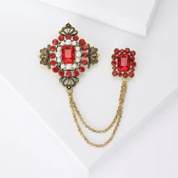 Studded Pearl Shaped Square Brooch Women Palace Style Retro Design Sense Suit Pin Niche Fashion Accessories for Lady Gift