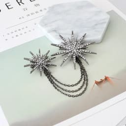 Studded Pearl Shaped Square Brooch Women Palace Style Retro Design Sense Suit Pin Niche Fashion Accessories for Lady Gift