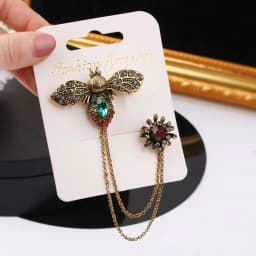 Studded Pearl Shaped Square Brooch Women Palace Style Retro Design Sense Suit Pin Niche Fashion Accessories for Lady Gift