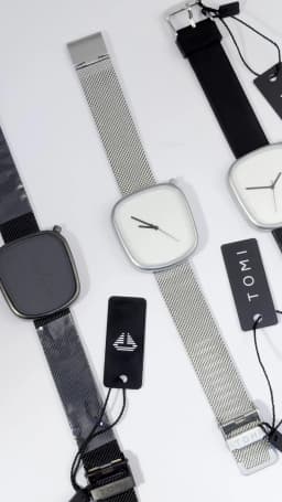 TOMI Men's Minimalist Watch Fashion Versatile Men's and Women's Square Watch Scale Black and White Premium Quartz Watch