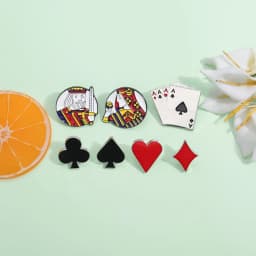 Creative Playing Cards Poker Brooch Enamel Pin Custom Red Heart Spades King Queen Brooches Lapel Badge Funny Jewelry Accessories