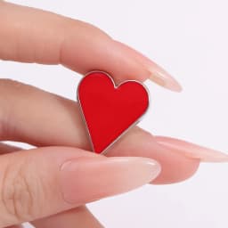 Creative Playing Cards Poker Brooch Enamel Pin Custom Red Heart Spades King Queen Brooches Lapel Badge Funny Jewelry Accessories
