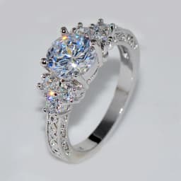 Splendent White Zircon Engagement Ring Luxury Crystal Round Stone Rings For Women Men Silver Color Wedding Bands Stylish Jewelry