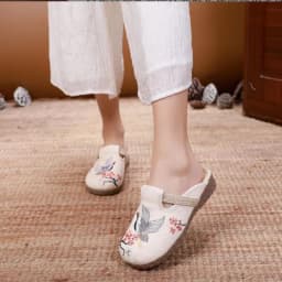 Ethnic Wide Toe Linen Slippers for Women Embroidered Vintage Casual Mules Ladies Trend Summer Slides Female Backless Sandals