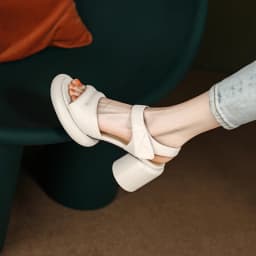 MoonMeek 2022 New Arrive Round High Heels Shoes Hot Sale Genuine Leather Sandals Woman Ladies Simple Platform Sandals