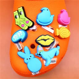 1pcs Tai Chi Socks Lip Print Goldfish PVC Buckle Shoe Accessories Decorations Clogs Pin Charms Shoes fit Bracelet Kids Gifts
