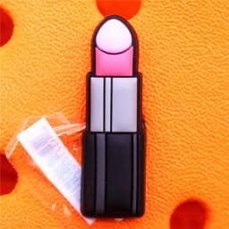Dropshipping 1pcs Cute Pink lipstick PVC Shoe Charms Punk Girl Accessories Rouge Powder Decorations fit Bracelet Kids Gifts