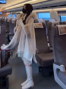 Big Faux Fur Collar Cloak Women Party Overcoat Long Autumn Knitted Shawl Cape Pink Tassel Loose Coat With Hat