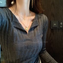 2021 autumn and winter western style new V-neck top women's slim knit bottom top white wool sweater winter