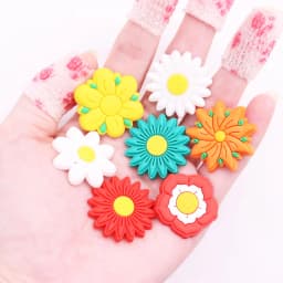New 1pcs Leaves Sun Flower Daisy PVC Accessories Shoe Charms Cute Shoe Buckle Decorations fit Wristband Party Kid's Gifts