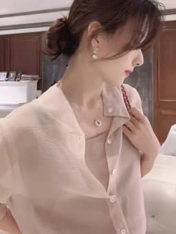 Summer 2022 New sun protection shirt women's design style French chic air conditioner top women's thin coat