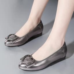 Plus Size Women's Shoes 41-43 Spring And Summer Mother's shoes Leather Soft-soled Pointed Flat Shoes Shallow Shoes Boat Shoes