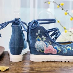 Spring Women Cross-Tied Embroidered Casual Shoes Girls Vintage Canvas Sneakers Ethnic Lace-Up Female Wedges Dancing Shoes