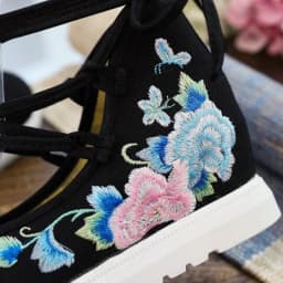 Spring Women Cross-Tied Embroidered Casual Shoes Girls Vintage Canvas Sneakers Ethnic Lace-Up Female Wedges Dancing Shoes