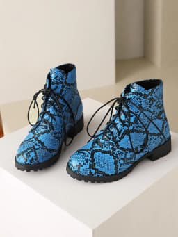 Oversized Blue Snake Print Lace-Up Women's Ankle Boots, Flat-Bottomed Low-Heeled Short Plush Inner Lining Autumn Warm Short Boot