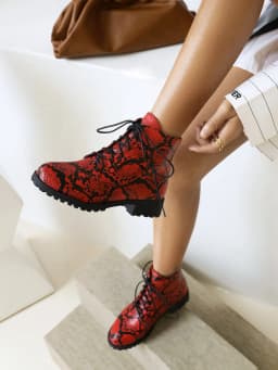 Oversized Blue Snake Print Lace-Up Women's Ankle Boots, Flat-Bottomed Low-Heeled Short Plush Inner Lining Autumn Warm Short Boot
