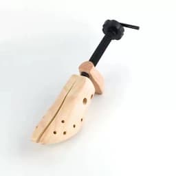 1 Pcs Unisex Shoe Stretcher Wooden Shoes Tree Shaper Rack Pine Wood Adjustable Flats Pumps Boots Expander Shoe Trees Care S/M/L