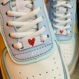 Luminous Shoe Lace Metal Buckle Heart Love Decorations Shoelaces Buckles DIY Sneaker Shoe Laces Lock Accesories New 1Pair