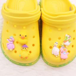 1Pcs Resin Duck Goose Animals Shoe Decorations Children Garden Shoes Accessories Fit Sandals Buckle Clogcute Charm