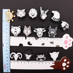 1Pcs Horse Black White Animals Lion Tiger Wolf PVC Shoes Decorations Buckle Charms Fit Cool Kids Party Gift