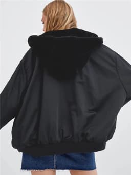 KEYANKETIAN Ladies Reversible Bomber Jacket Female Winter Faux Fur Panel Loose Hooded Zip Jacket Solid Mid Length Casual Top