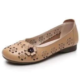 Fashion White Cutout Shallow Flats Woman Designer Floral Hollows Summer Flat Shoes for Women 2023 Casual Leather Loafers