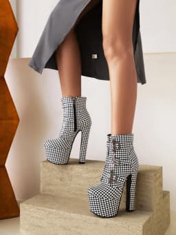 Oversized Sexy Super High Heel Nightclub Women's Short Boots Houndstooth Super High Waterproof Platform Bat Metal Buckle Boots