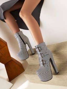Oversized Sexy Super High Heel Nightclub Women's Short Boots Houndstooth Super High Waterproof Platform Bat Metal Buckle Boots