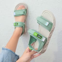 2023New Women's Sandals Fashion Thick Soled Non Slip Comfortable Outer Wear Seaside Sandalias for Summer Buckle Strap Beach