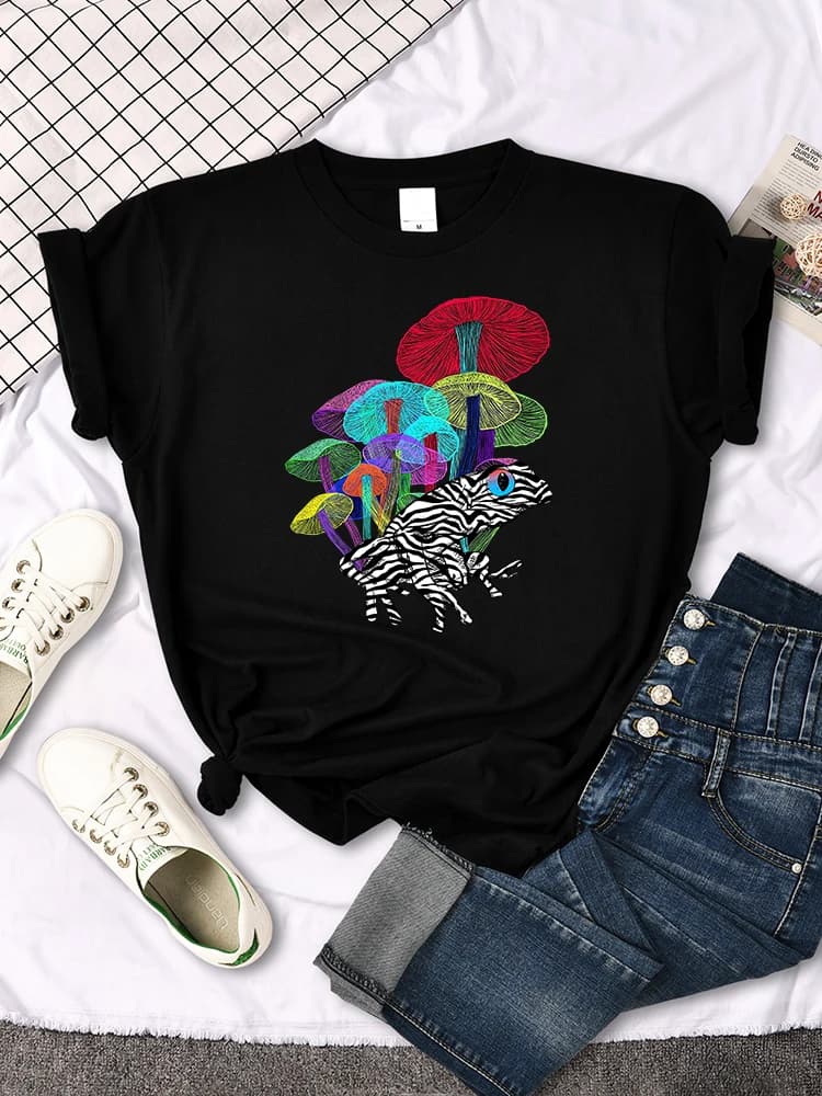 Frog With Mushrooms In Neon Style T Shirt Female Summer Fashion Tee Clothes Sport Street Harajuku Short Sleeve Casual T-Shirts