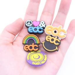 1Pcs Shoe Charms Circle Funny Rainbow Dream Interesting Character Designer PVC Shoes Buckles For Kids Party Gift