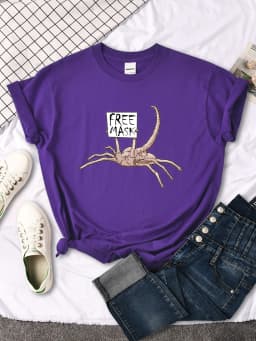 Alien Facehugger Horror Women's Tee Shirts Classic Womenswear Summer t-Shirts Anime Basic Clothes Oversize Women's Tees Shirts