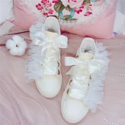High Top Luxury Canvas Shoes For Women Casual Flats Loafers Women White Pearl Ladies Sneakers Fashion Party Wedding Shoe
