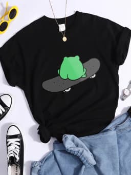 Frog On Skateboard Back View Metal T Shirt Women Summer Casual Tshirt Fashion Street Crop Top Hip Hop Personality Tshirt Womens