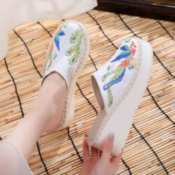 Women Summer Slippers Ethnic Embroidered Wedge Shoes Ladies Casual Slides Vintage Outdoor Mules Female Round Toe Heels