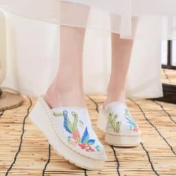 Women Summer Slippers Ethnic Embroidered Wedge Shoes Ladies Casual Slides Vintage Outdoor Mules Female Round Toe Heels