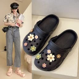 Best Selling Hole Shoes Charms Ready To Put on White Daisy Sunflower Combination Suit Shoe Buckle Girlish Shoes Accessories New