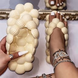 Flip-flops Bubble Shoes Summer New Fashion Open-toed Bubble Slippers 2025 Women Wear Slippers Indoor Flat Sandals Beach Shoes
