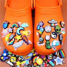 Original Space Alien Designer Shoe Charms 5pcs/lot Shoe Buckle Accessories Luxury Rainbow Sun Clog Dog Upper Jewelry Decorations