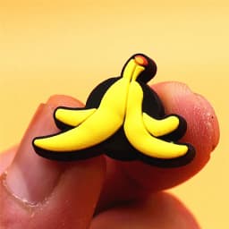 Original Exquisite PVC Shoe Charms Love Pearl Shoe Accessories Poached Egg Banana Peel Sunglasses Shoes Buckle Brooch