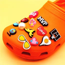 Original Exquisite PVC Shoe Charms Love Pearl Shoe Accessories Poached Egg Banana Peel Sunglasses Shoes Buckle Brooch
