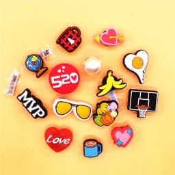 Original Exquisite PVC Shoe Charms Love Pearl Shoe Accessories Poached Egg Banana Peel Sunglasses Shoes Buckle Brooch