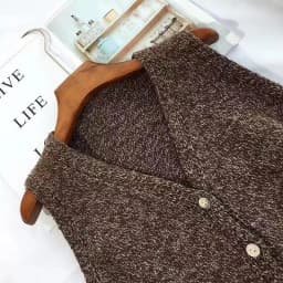 V-neck Pocket Knitted Sweater Vest Women Loose Single-breasted Sleeveless V-neck Solid Color Sweater Vest Femal Spring