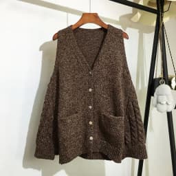 V-neck Pocket Knitted Sweater Vest Women Loose Single-breasted Sleeveless V-neck Solid Color Sweater Vest Femal Spring