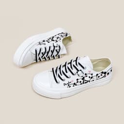Amy and Michael Lovely Anime Panda Hand Painted Canvas Shoes Kawaii Girls Students Espadrilles Woman Vulcanize Shoes