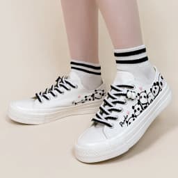 Amy and Michael Lovely Anime Panda Hand Painted Canvas Shoes Kawaii Girls Students Espadrilles Woman Vulcanize Shoes